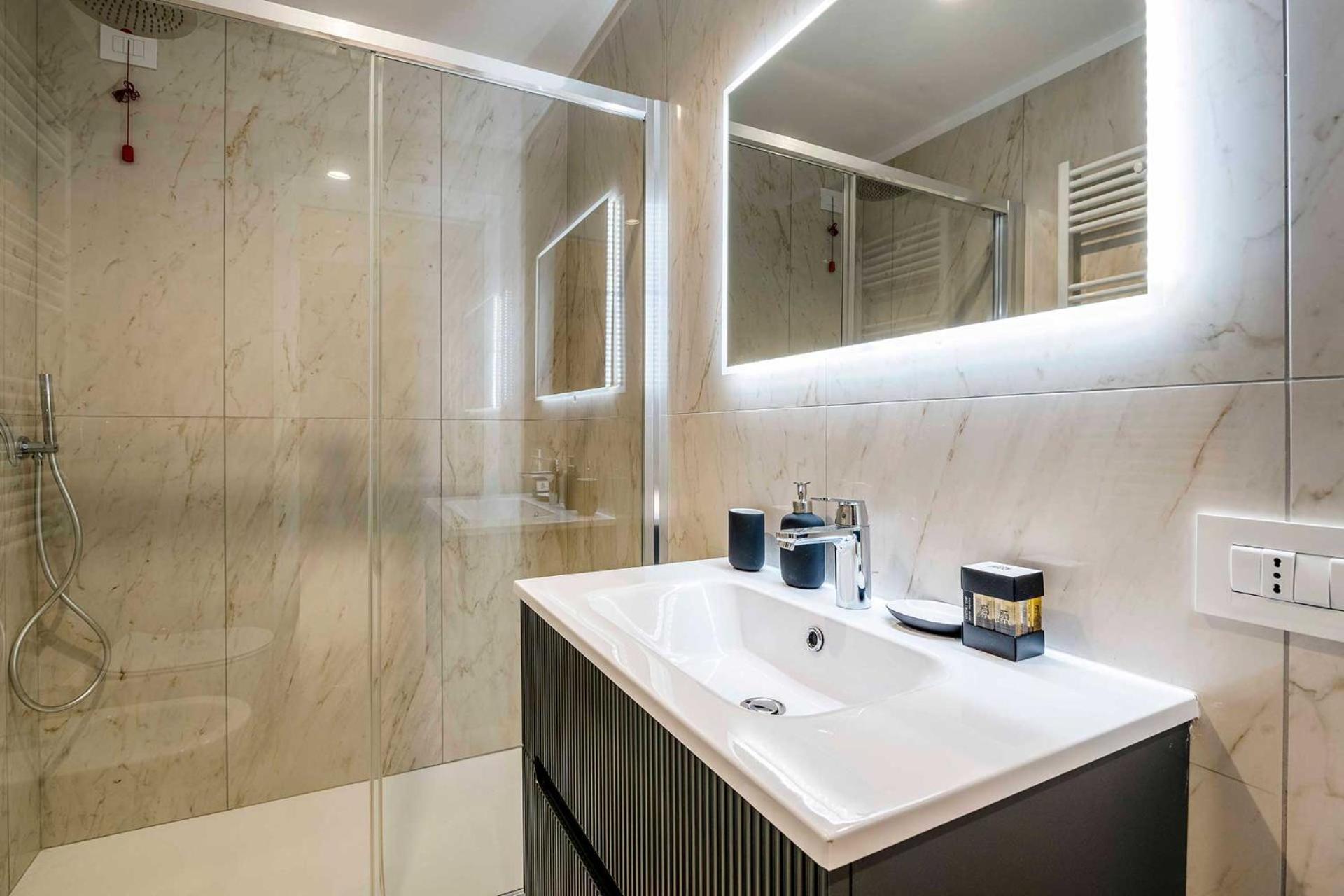 Velasca Tower Apartments Милано Екстериор снимка
